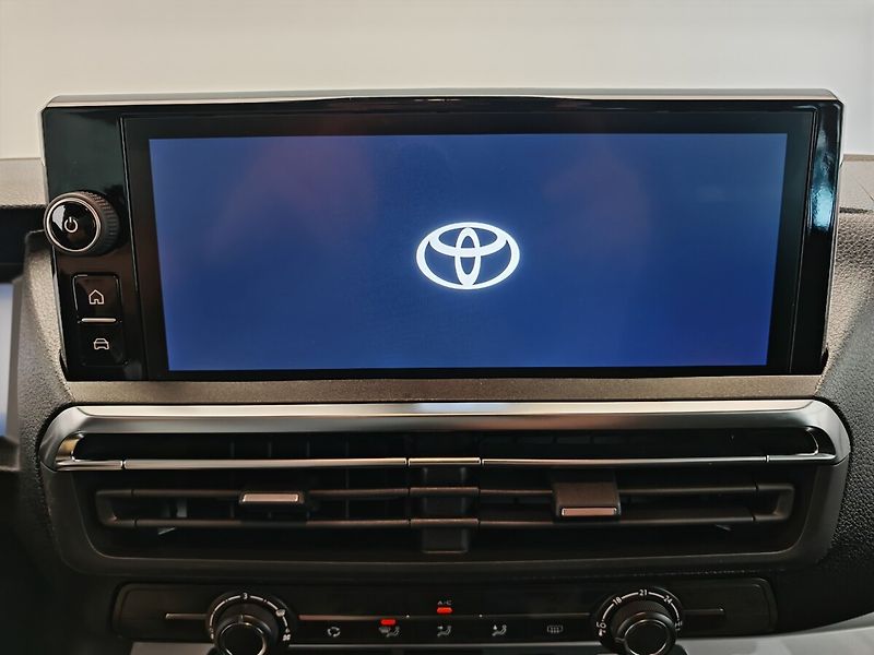 Toyota ProAce Verso 2.0L Diesel - 4x2 - 8 AT - L1 - fotka 20 z 24