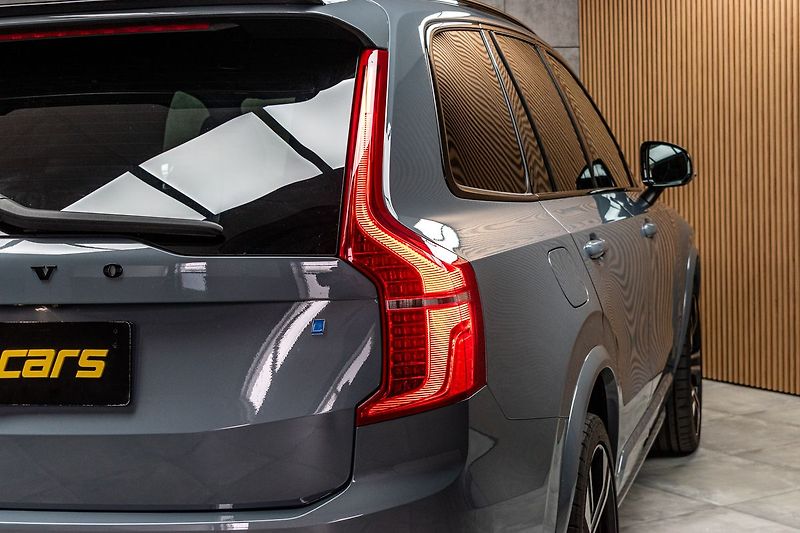 Volvo XC90 B5 AWD R-DESIGN*POLESTAR CHIP* - fotka 40 z 46