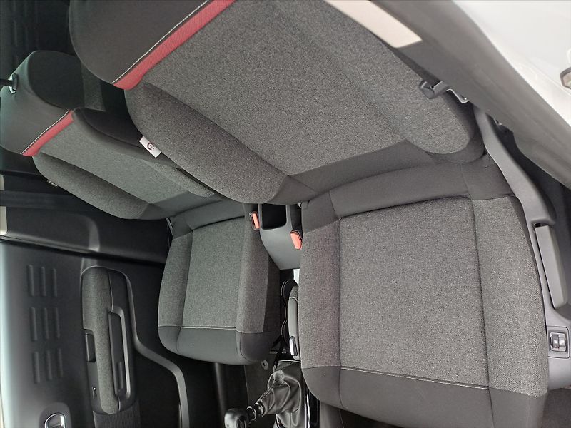 Citroën C3 Aircross 1,2   Aircross 1.2 PureTech 81 - fotka 31 z 36