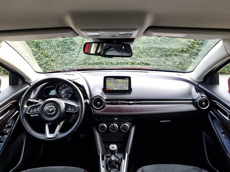 Mazda 2 (2018) 1.5 G-90.KIZOKU INTENSE,HEAD U - fotka 33 z 49