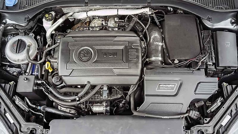 Škoda Superb jako příkladný sleeper.