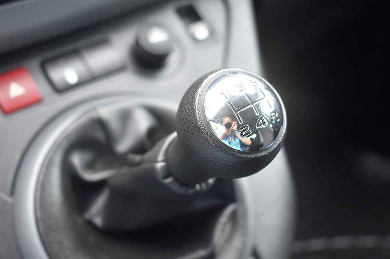 Peugeot Partner byl čtyři roky starý a najel 84 000 kilometrů
