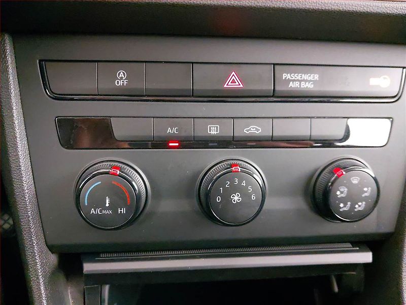 Seat Leon (2014) 1.2 TSI, Serv.kniha, Tempomat - fotka 13 z 17