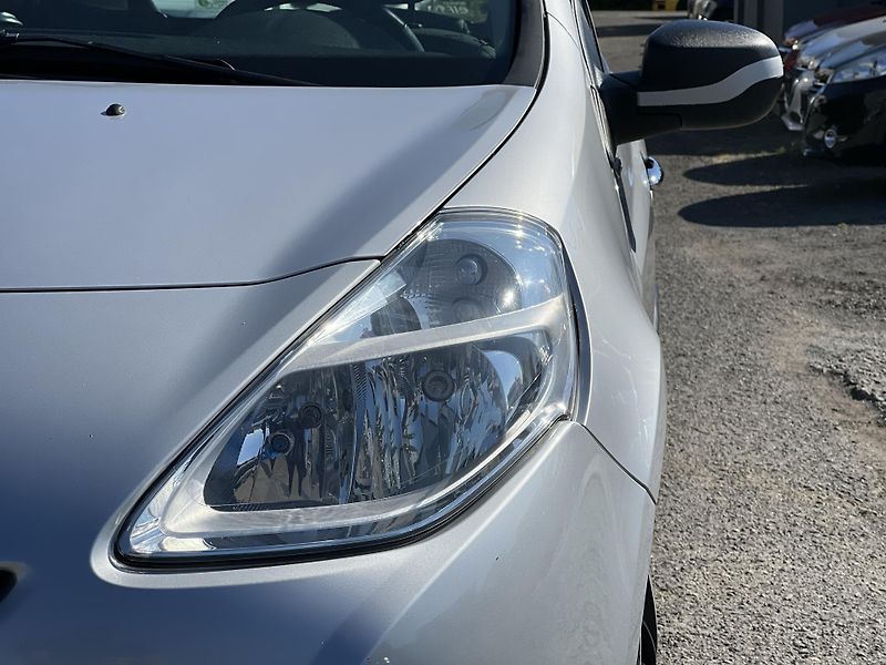 Renault Clio 1.2i 16v KLIMA KOUPENO V ČR - fotka 30 z 34