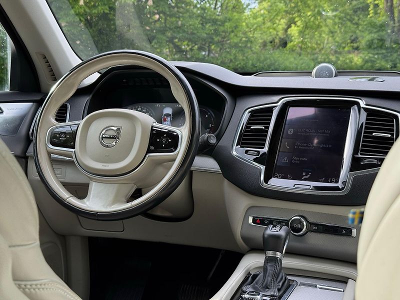 Volvo XC90 D5 ČR DPH 4X4 AUTOMAT TAŽNÉ  - fotka 11 z 24