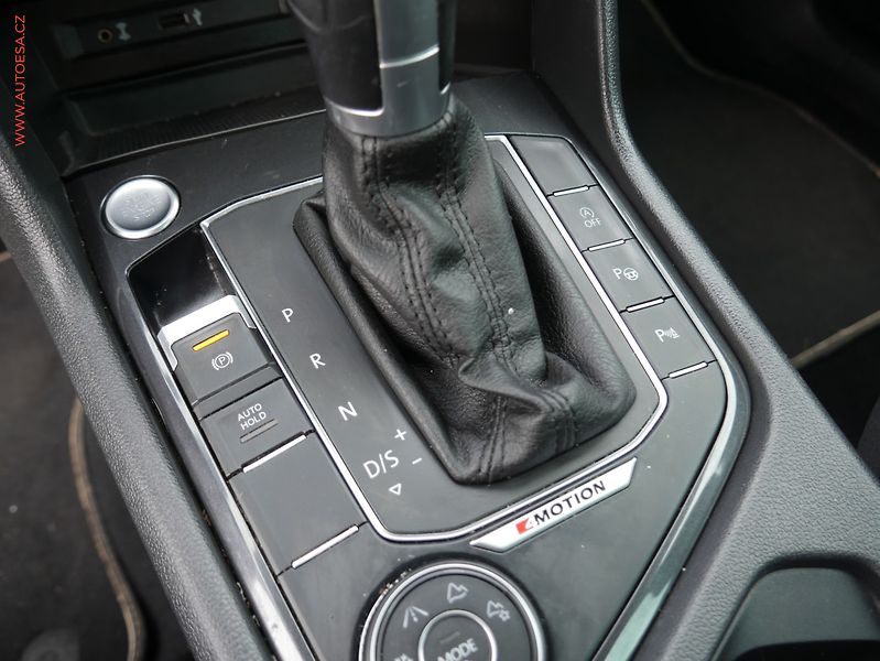 Volkswagen Tiguan (2018) 2.0 TDi 4x4, 1.maj,ČR, DSG - fotka 15 z 20