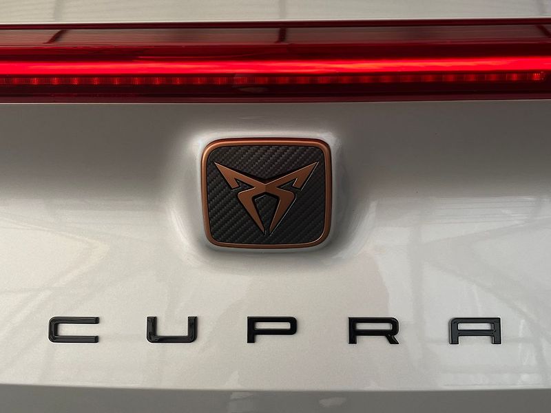 Cupra Formentor 2.0 TSi 140kW DSG 4x4 ČR 1.maj - fotka 46 z 87