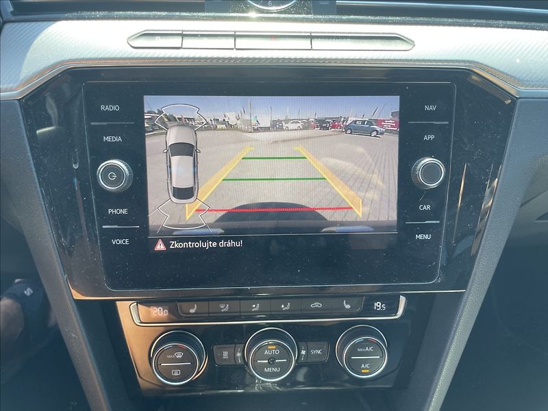 Volkswagen Arteon 2,0 BiTDi 176kw R-Line 4x4 DPH - fotka 21 z 40