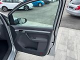 Volkswagen Touran (2012) Trendline 1.6 TDI 77kW - náhled 24