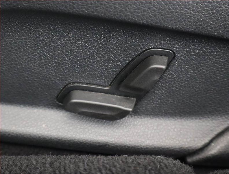 Mercedes-Benz Třídy E (2019) E 220 d - fotka 25 z 26