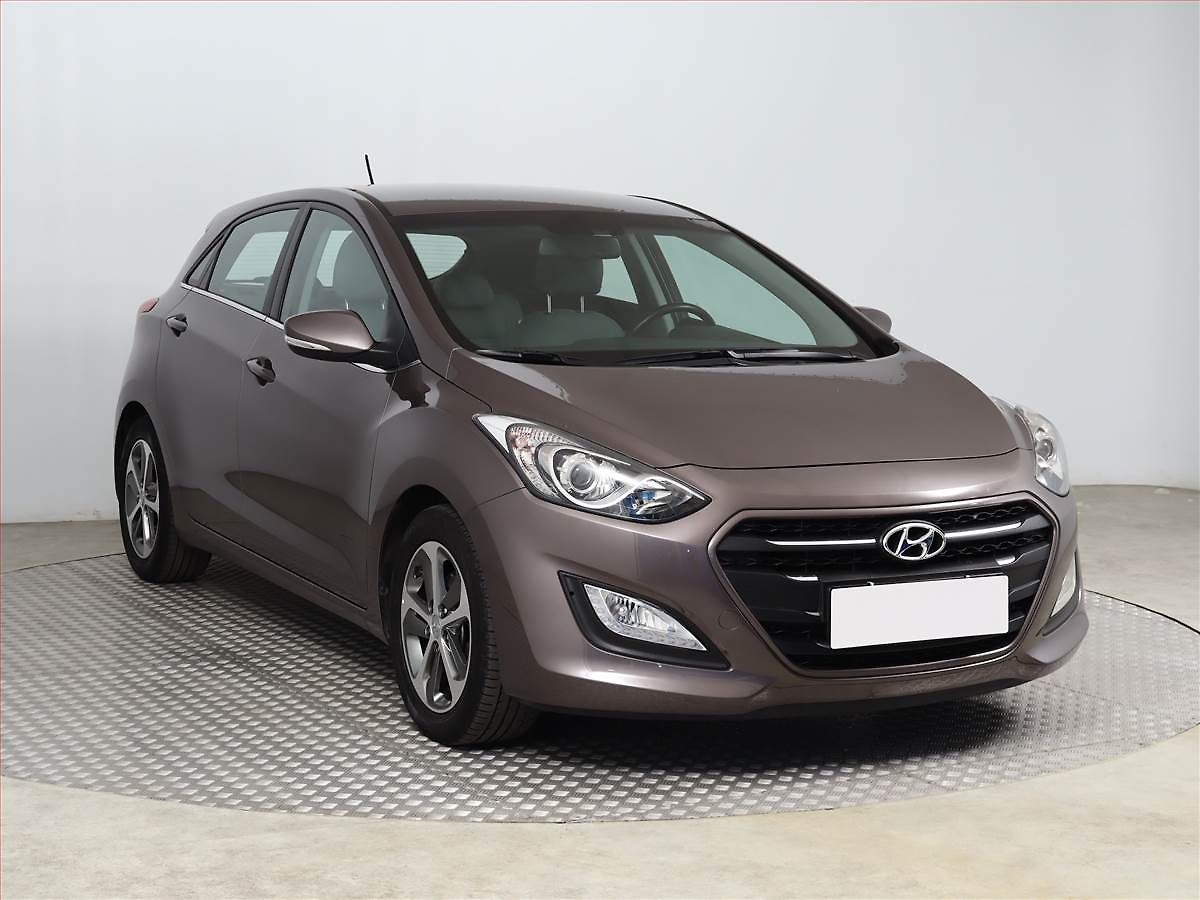 Hyundai i30 1.6 MPI, Serv.kniha, Tempomat