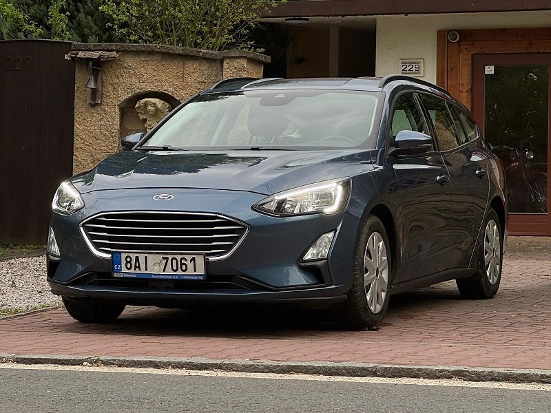 Ford Focus 1.0EB 1.MAJ. ČR DPH SERVISKA - fotka 3 z 21