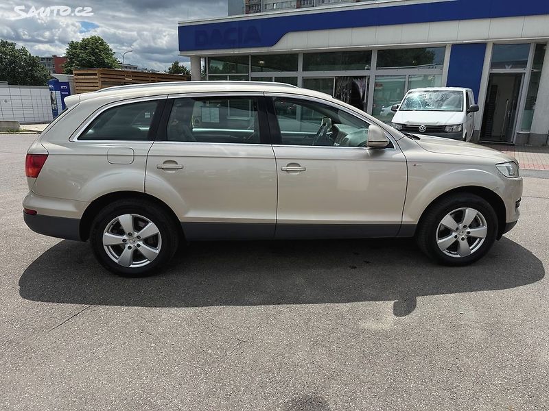 Audi Q7 3,0 TDI V6 QUATTRO - fotka 5 z 38