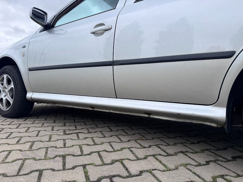 Škoda Octavia (2003) 1,6 MPI 75 KW KOLA 2. MAJ - fotka 18 z 44
