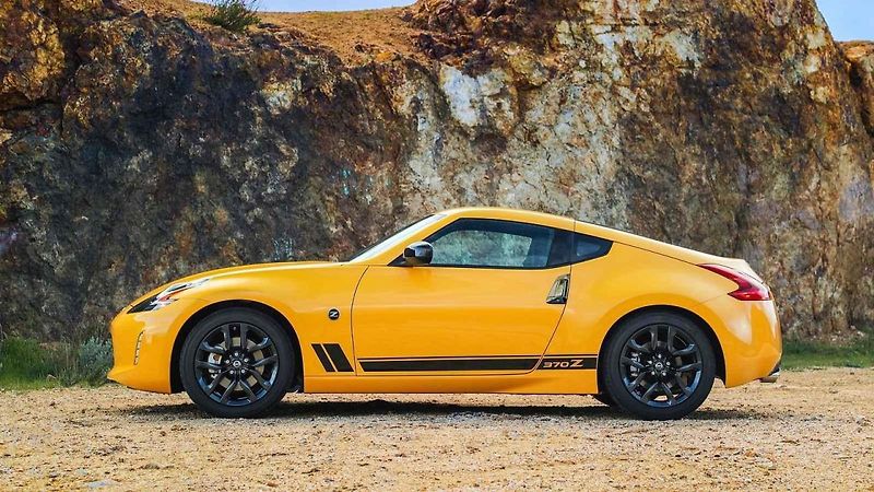 Nissan 370Z.