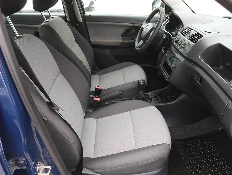 Škoda Fabia (2014) 1.4 16V, Serv.kniha - fotka 9 z 14