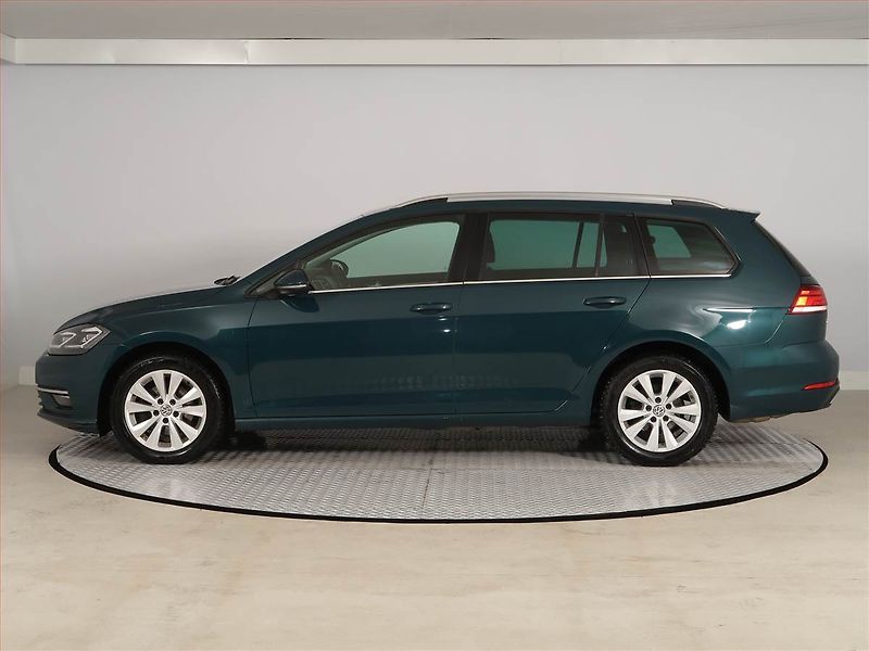 Volkswagen Golf (2017) Highline 2.0 TDI, Automat - fotka 3 z 18