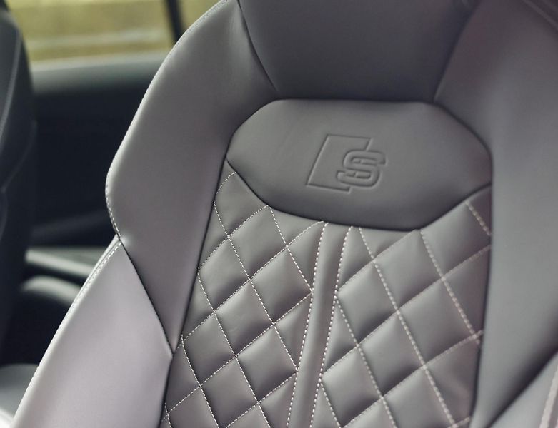 Audi Q8 (2026) 55 TFSIe Quattro - fotka 26 z 47