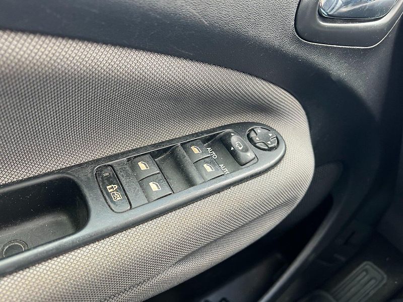 Citroën C3 Picasso (2010) 1.4VTi 70kW! Tažné zařízení! - fotka 20 z 23