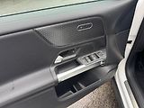 Mercedes-Benz GLB (2025) 200 d 4MATIC - náhled 8