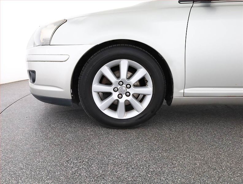 Toyota Avensis (2006) 1.8 VVT-i, po STK, Klima - fotka 13 z 13