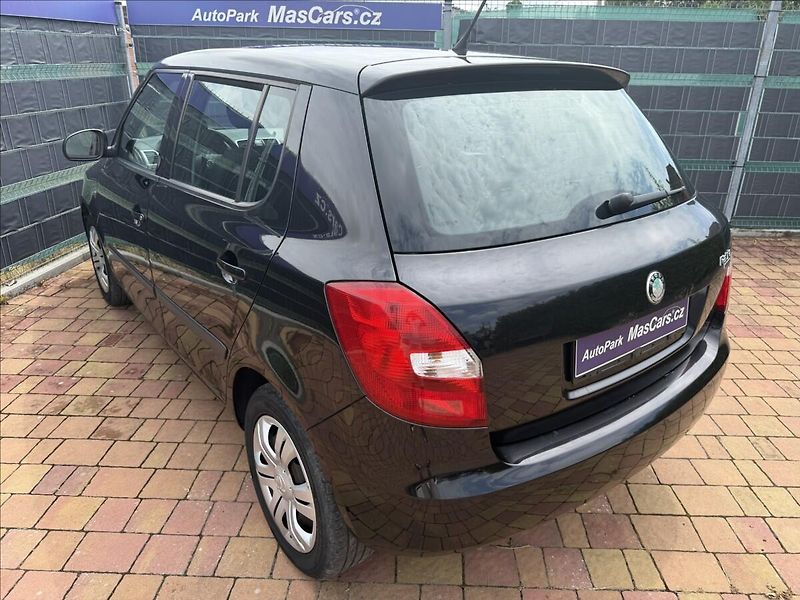 Škoda Fabia II 1.2 HTP Ambiente - fotka 6 z 17