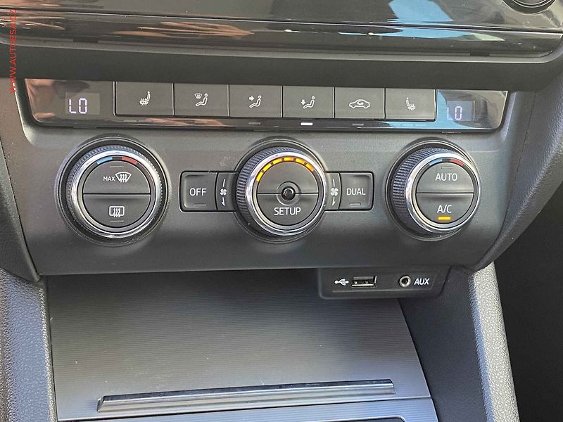 Škoda Octavia (2015) 1.4 TSi, Elegance, bixen - fotka 14 z 17