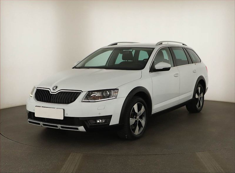 Škoda Octavia (2017) Scout 2.0 TDI, 4X4, Automat - fotka 2 z 13