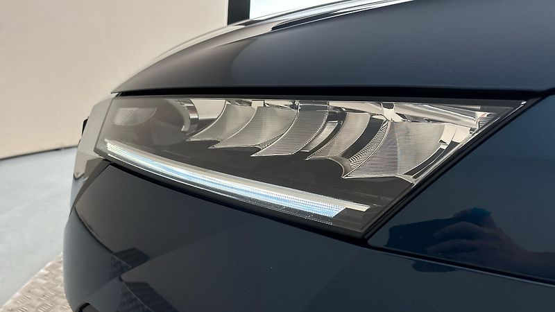 Škoda Octavia 2.0 TDI DSG Style Combi - fotka 18 z 25