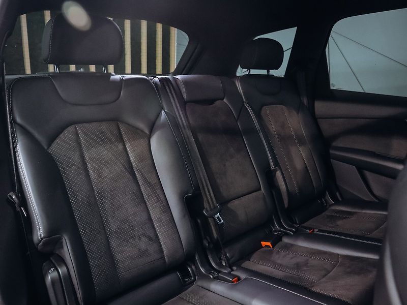 Audi Q7 3.0TDI, Quattro S-line 200kw - fotka 25 z 25