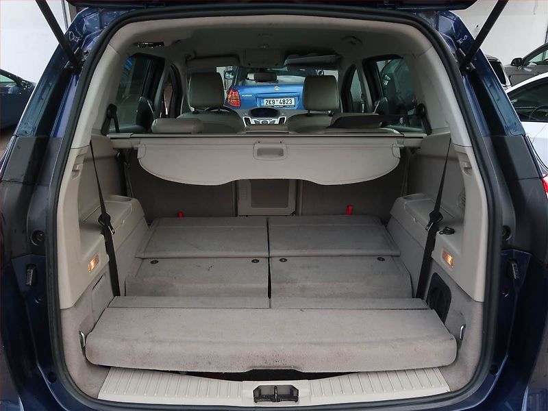 Ford Grand C-MAX (2011) 1.6 TDCi, 7 míst, nová STK - fotka 14 z 19