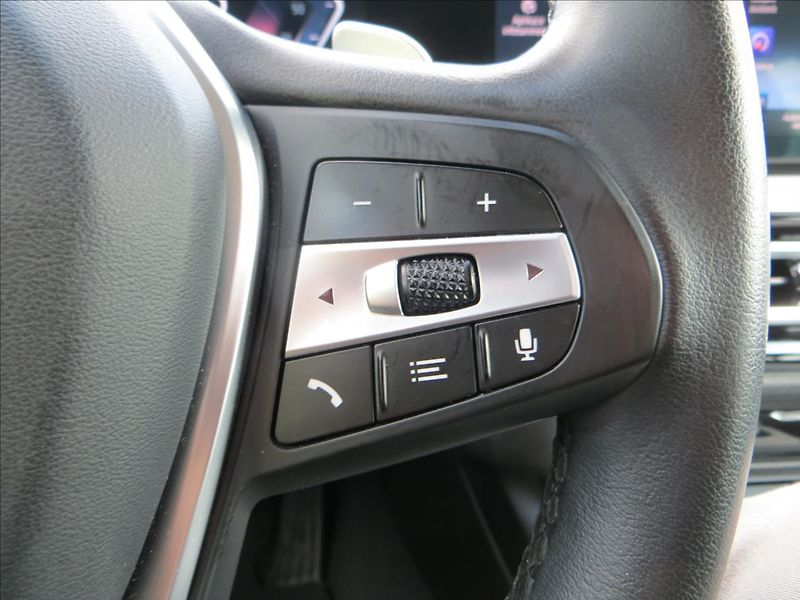 BMW Řada 3 2,0 318i 115kw LED, AUT, ČR - fotka 20 z 24