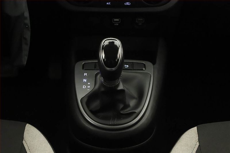 Hyundai i10 (2022) 1.0, Automat, ČR,1.maj - fotka 11 z 13