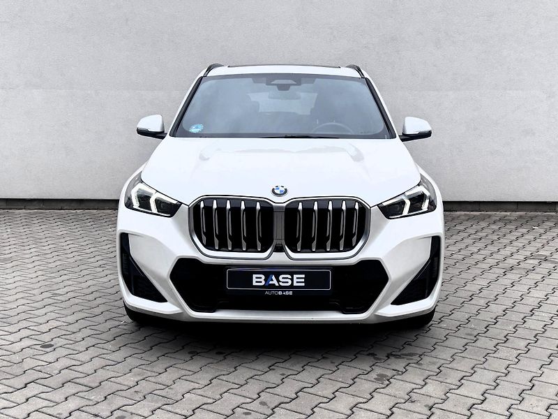 BMW X1 sDrive20i M-sport - fotka 2 z 20