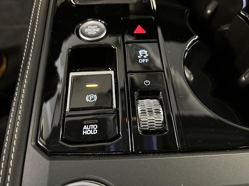 Volkswagen Touareg (2024) 3.0TDi 210kW ELEG/NV/Panor/TZ - fotka 14 z 43
