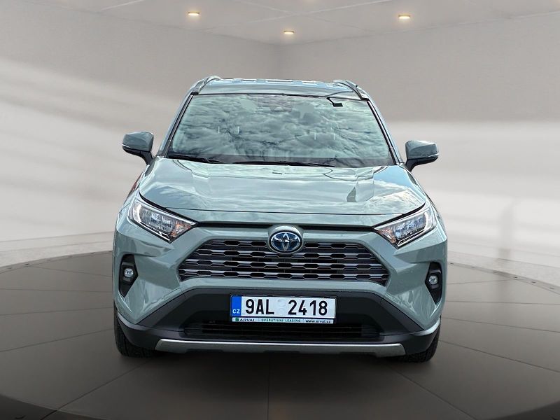Toyota RAV4 (2022) COMFORT 2.5 HYBRID 131kW 4WD  - fotka 2 z 11