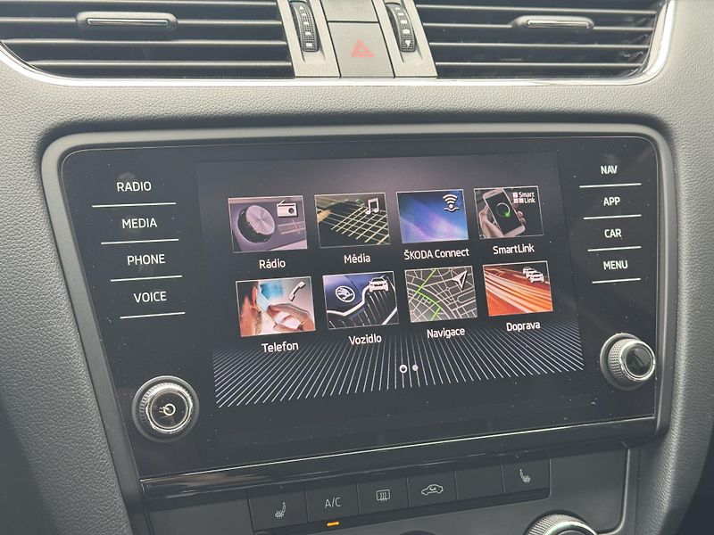 Škoda Octavia (2018) III 1.5TSi MAN Ambition+, RZV - fotka 36 z 47