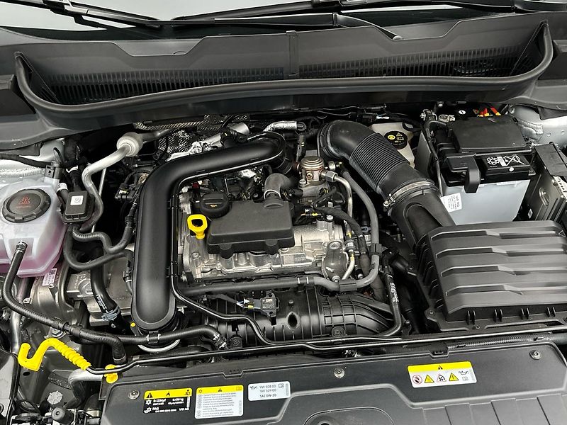 Volkswagen T-Cross People 1,0 TSI - fotka 17 z 23