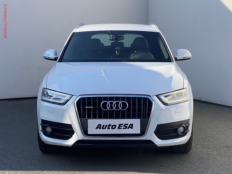 Audi Q3 (2012) 2.0 TFSi quattro, S-line, AT - fotka 2 z 15