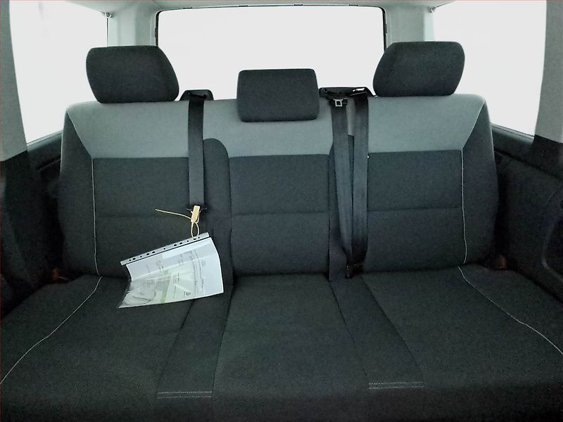 Volkswagen Multivan (2011) 2.0 TDI - fotka 10 z 17