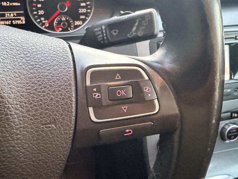 Volkswagen Passat 1.6TDI 77KW - fotka 12 z 36