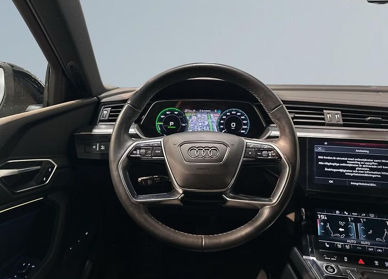Audi Q8 e-tron 55 Q 360k Pano Tažné BLIS - fotka 8 z 22