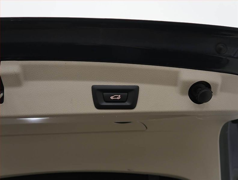 BMW Řada 4 (2015) 430d xDrive, 4X4, Automat - fotka 23 z 25