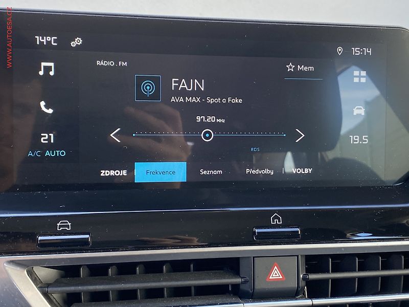 Citroën C4 (2022) 1.2 PT, Feel, LED, kamera - fotka 17 z 19
