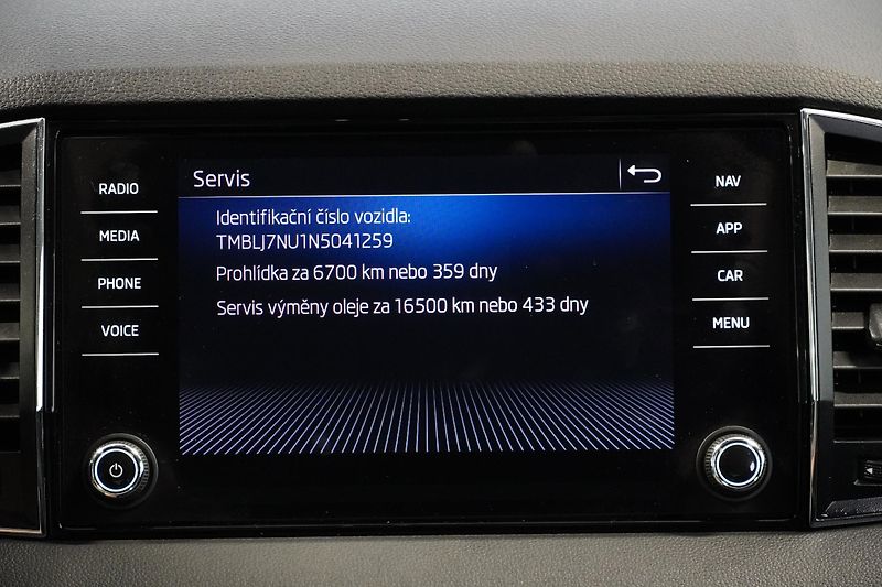 Škoda Karoq 2.0TDI,4x4,DSG,ČR,1.MAJ,TAŽNÉ - fotka 34 z 36