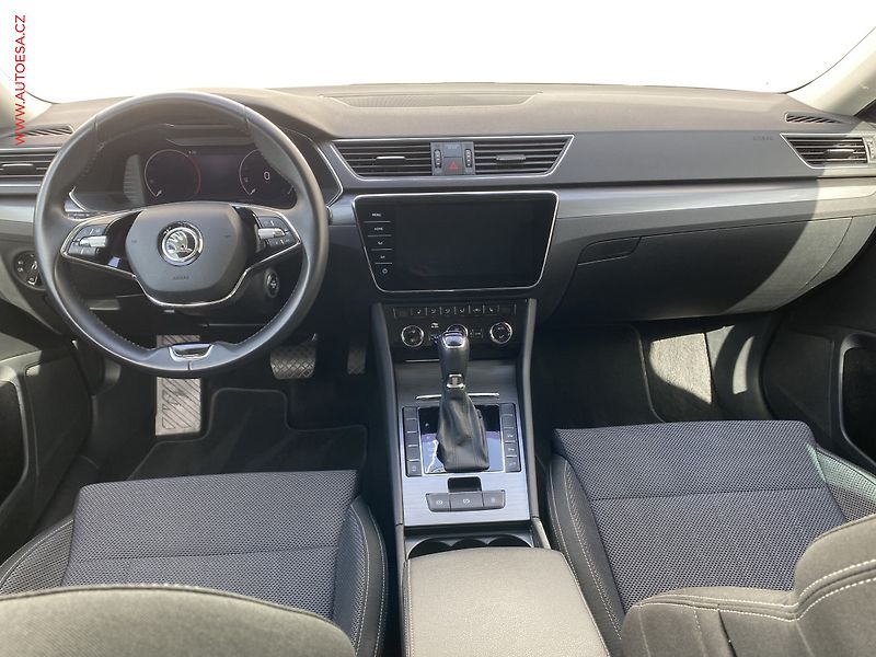 Škoda Superb (2022) 2.0 TDi, Style, DSG, LED - fotka 8 z 19