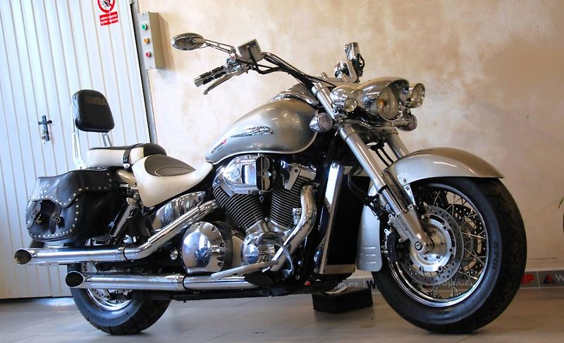 Honda VTX 1800 (2003) hezký stav - fotka 3 z 20
