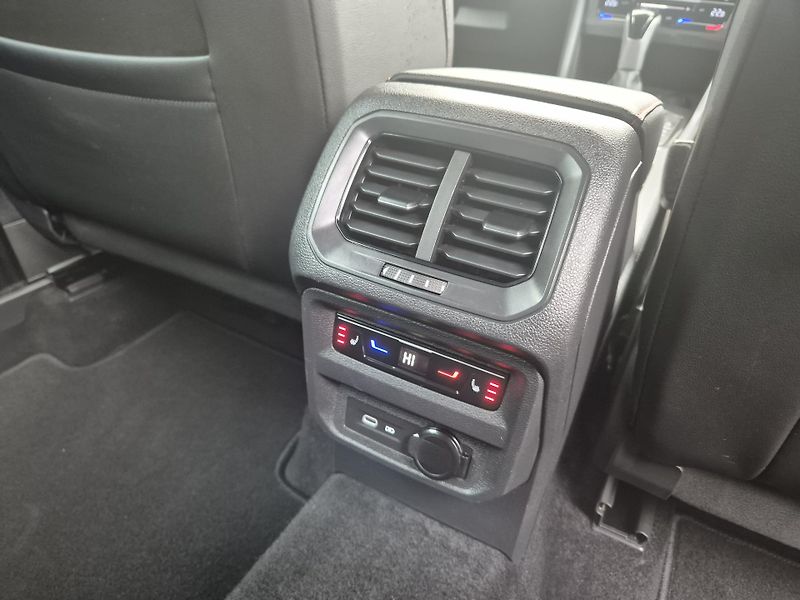 Seat Tarraco FR 2,0TDi 110kw DSG 20 ALU - fotka 43 z 48