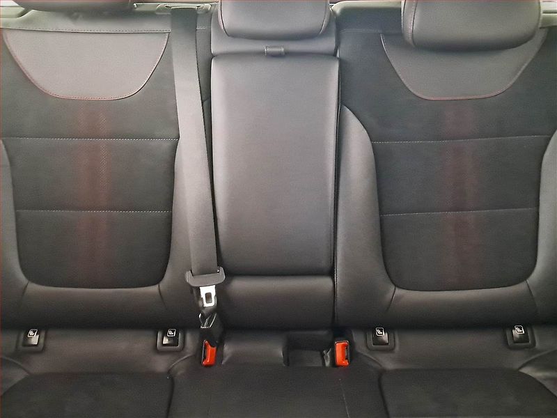Hyundai i30 (2022) N-Line 1.5 T-GDI MHEV - fotka 10 z 16