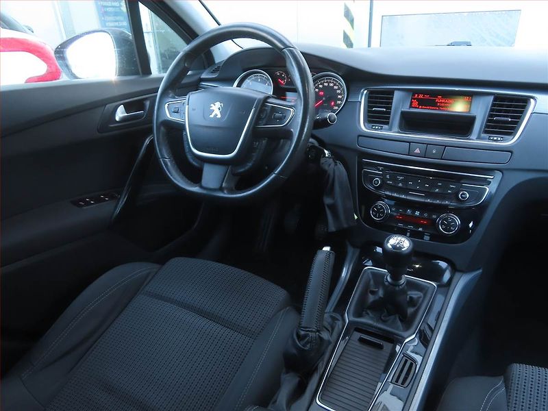 Peugeot 508 (2012) 2.0 HDi, Tempomat - fotka 7 z 18